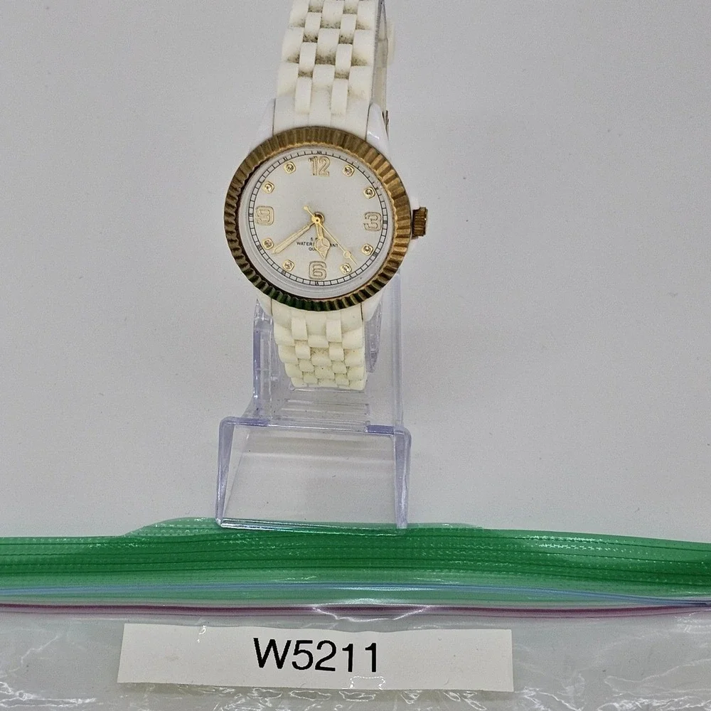 35MM Women Watch White Dial‎ Gold Bezel White Plastic Band Straps New Battery
